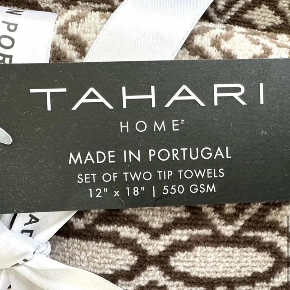 Tahari Cotton Hand Towels Set of 4 Tip Towels & Hand Towels NEW